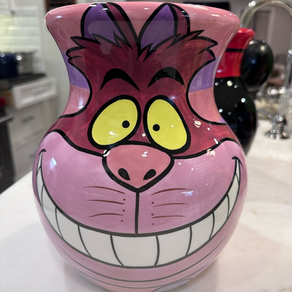 DISNEY AUCTIONS Ltd Edition Smiling CHESHIRE CAT Large VASE Alice in Wonderland